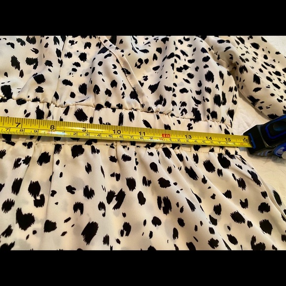 Cow Print 🖤 Cinched Waist, Flattering Top. Dash Outfitters, NWT - Picture 9 of 11